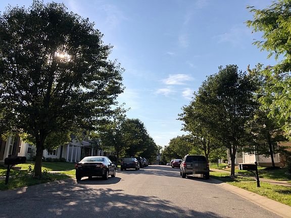 4th image of 3452 Bloomsbury Ln
