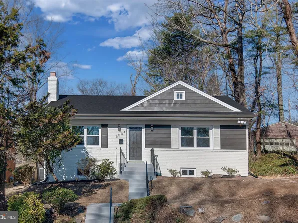 6004 Hawthorne St, Landover, MD 20785