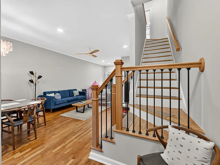 312 W 10th St #312 — Photo 13