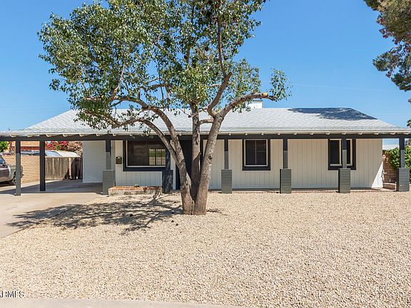 3rd image of 8235 W CORA Lane
