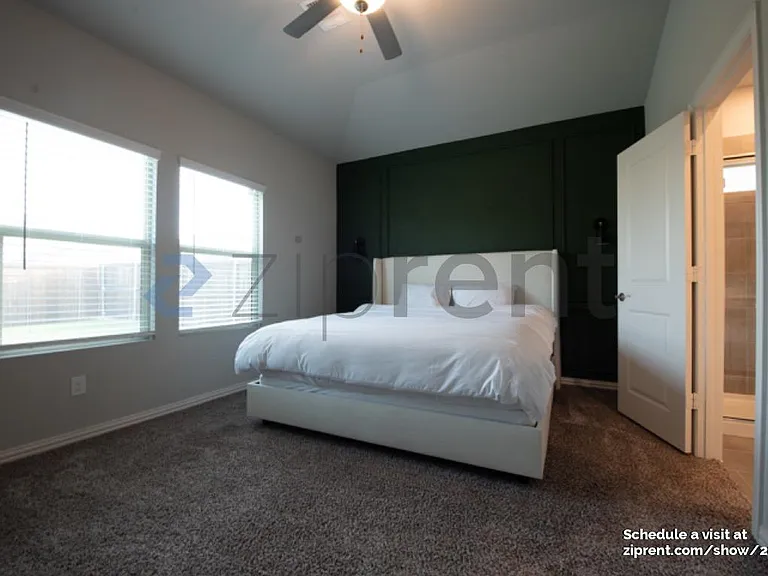 3427 Flatiron Dr — Photo 3