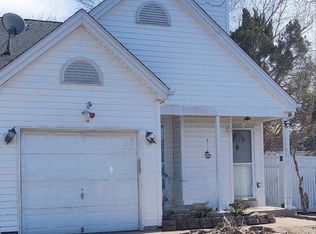 1107 Liberty Gardens Ct, Florissant, MO 63031