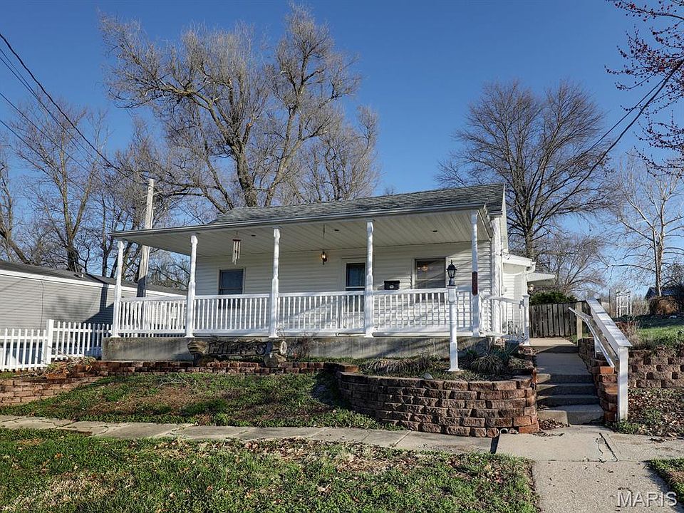 1st image of 318 W New St