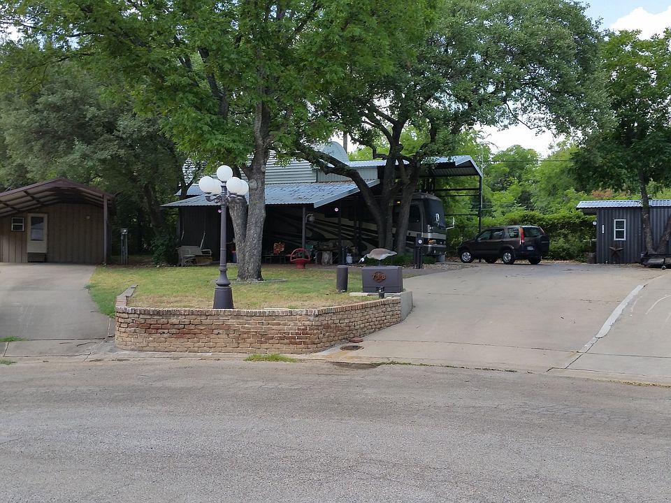1st image of 718 Brazos Harbor Cir