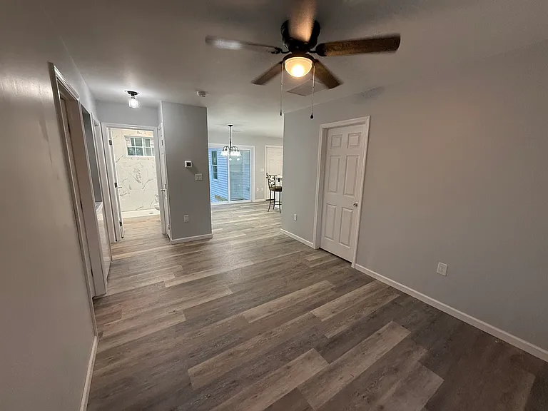 265 Lincoln St — Photo 16