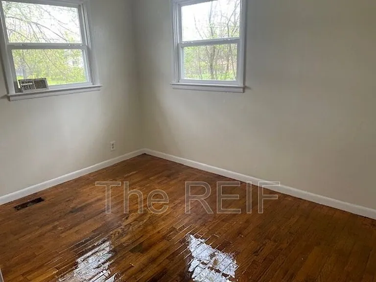 1080 E Cornell Ave — Photo 7