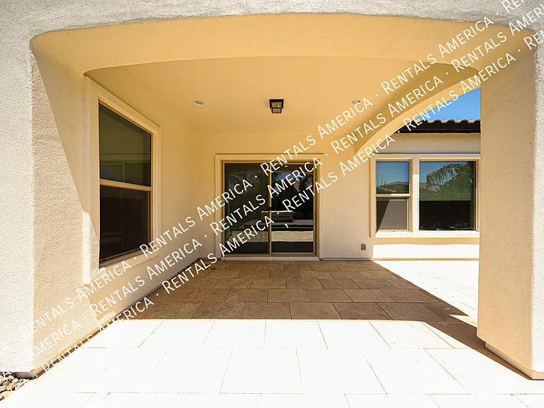 3325 E Coconino Dr — Photo 38