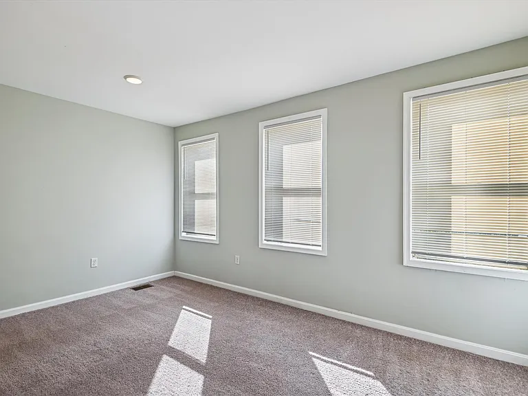 1324 W Lombard St #2 — Photo 17