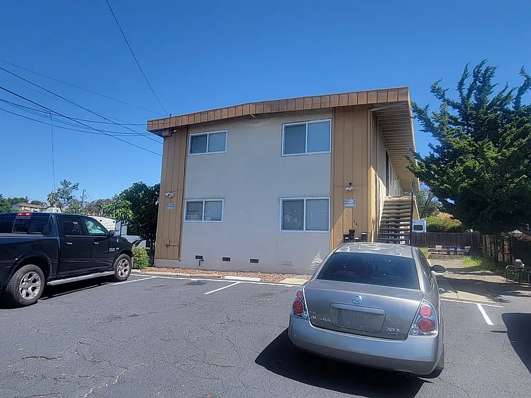525 E N St #525 — Photo 2