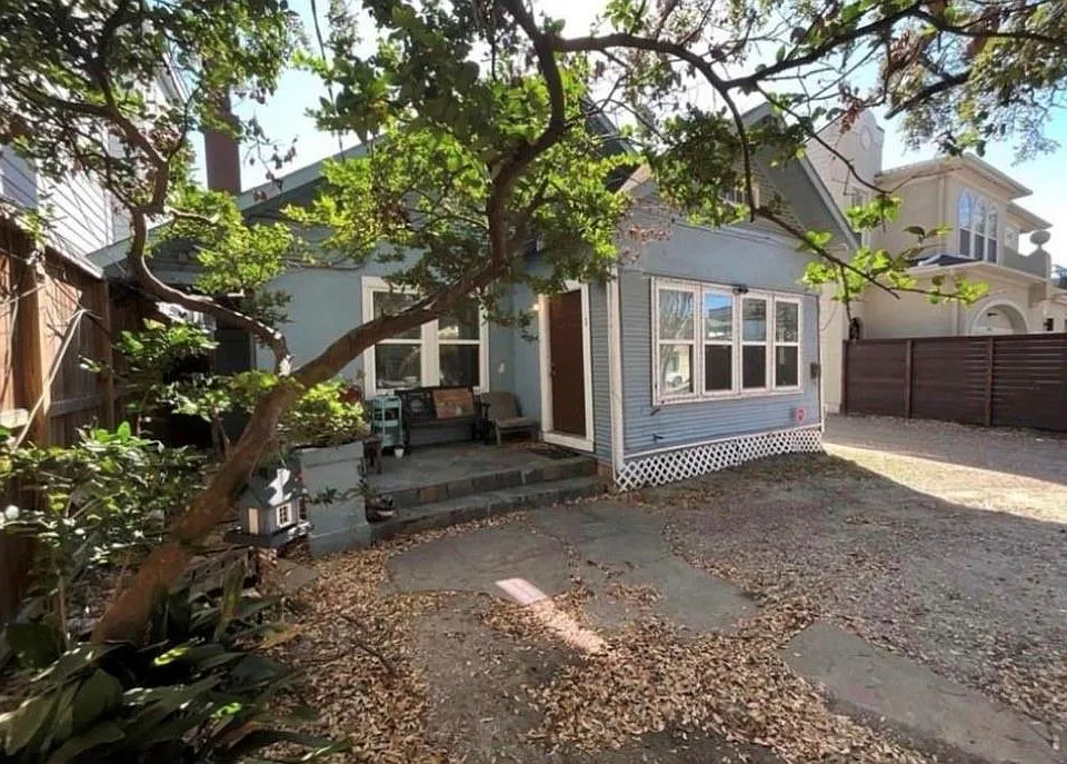 3403 Yupon St #2