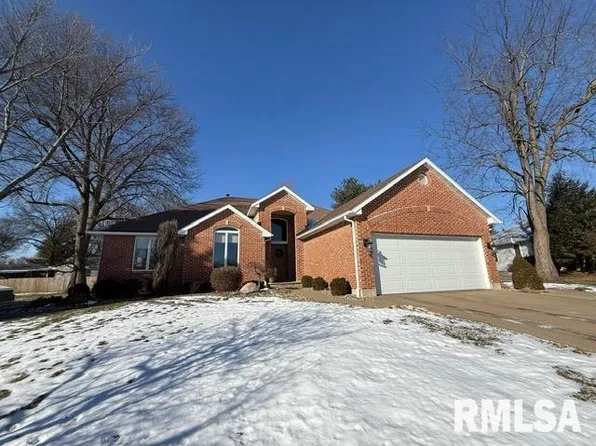 2831 W Oakbrook Ct, Quincy, IL 62305