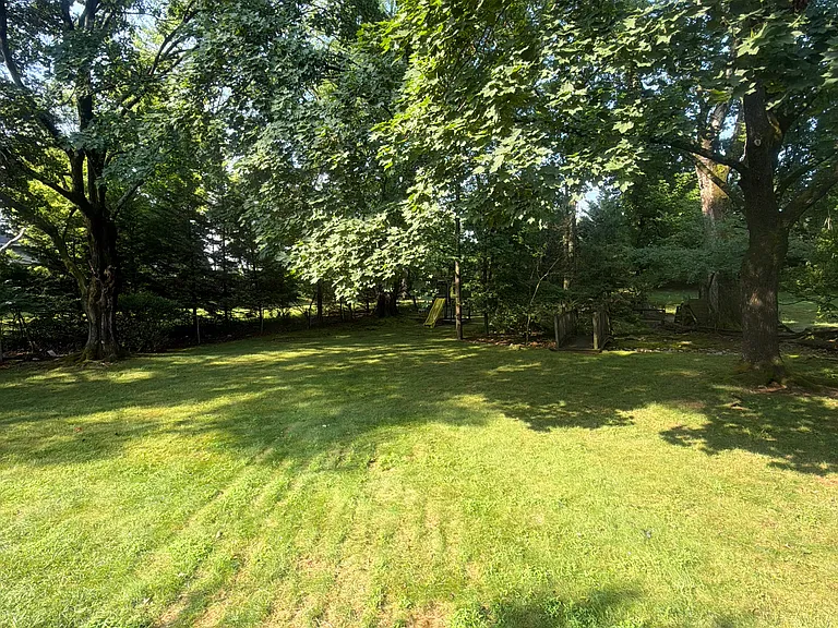 11902 Enid Dr — Photo 24