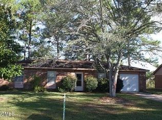 213 Barbara Cir, Ocean Springs, MS 39564