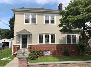 4 McKinley Ave, Valhalla, NY 10595