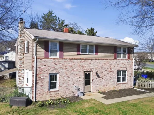 2863 Chippewa St, Bryans Road, MD 20616