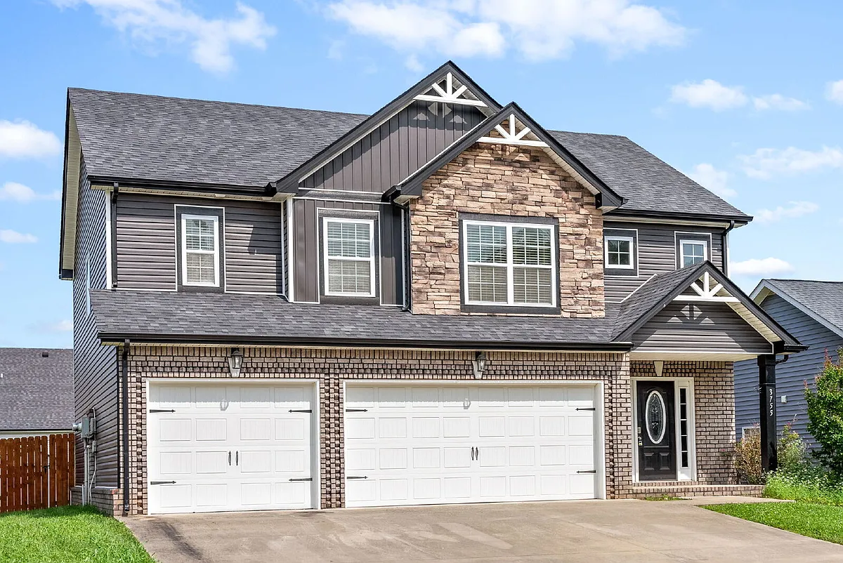 Building Photo - 3755 Windmill Dr
