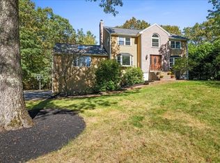 27 Sylvan Ln, Boylston, MA 01505