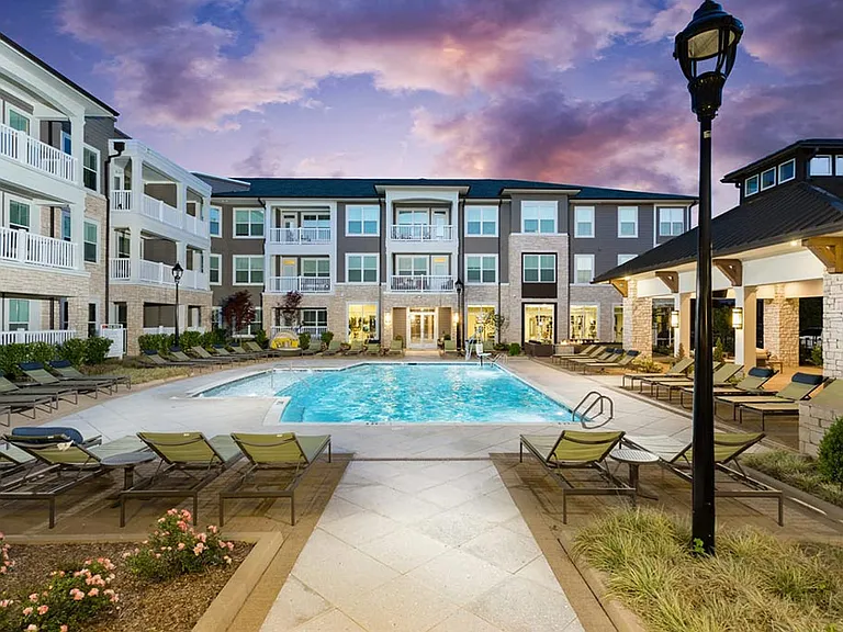 The Flats at Ballantyne Apartments — Photo 7