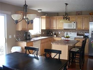 2nd image of 5185 Bringham Dr