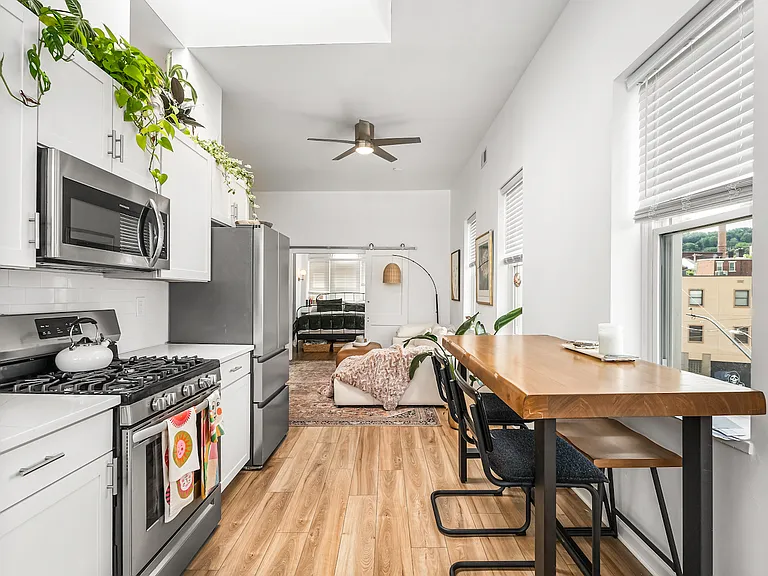 3401 Butler St #F2 — Photo 12