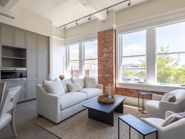 17 Palafox Pl #312, Pensacola, FL 32502