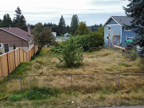 4th image of 32314 3rd Avenue