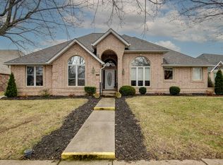 2410 W Dearborn St, Springfield, MO 65807