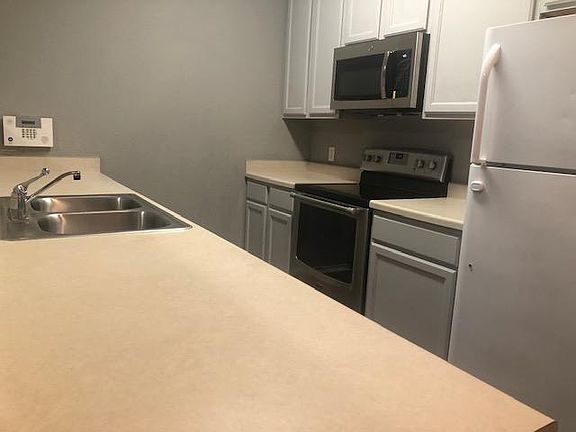 4th image of 10726 Mathom Lndg APT 2