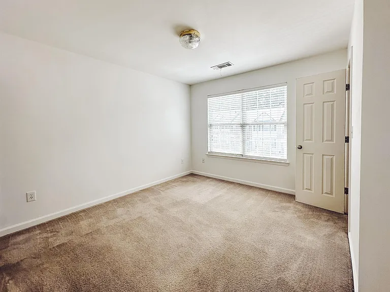 3247 Hidden Cove Cir — Photo 23