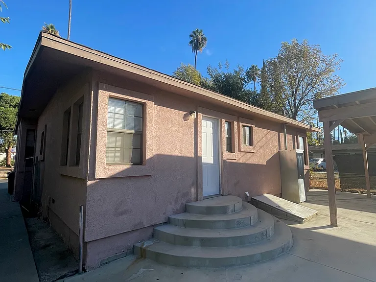 1108 E Central Ave — Photo 7