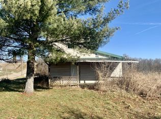 25004 Apple Grove Dorcas Rd, Racine, OH 45771