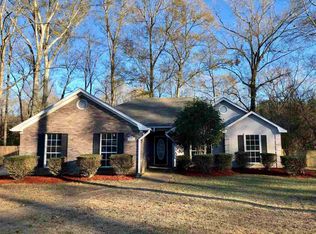 909 Mountain Crest Dr, Byram, MS 39272