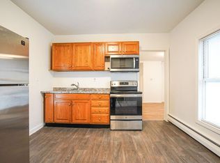 70-72 Walnut St UNIT 2R, Chicopee, MA 01020