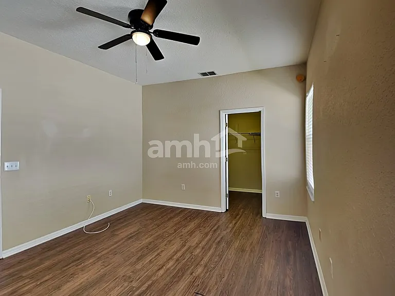 1025 Brenton Manor Dr — Photo 7