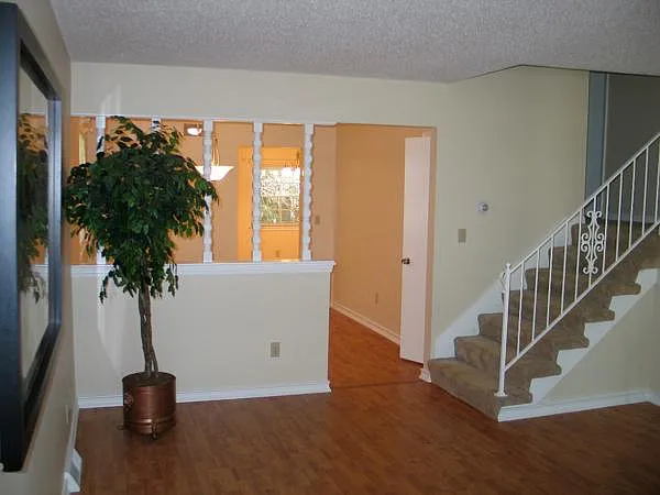 8209 Mercier St — Photo 6