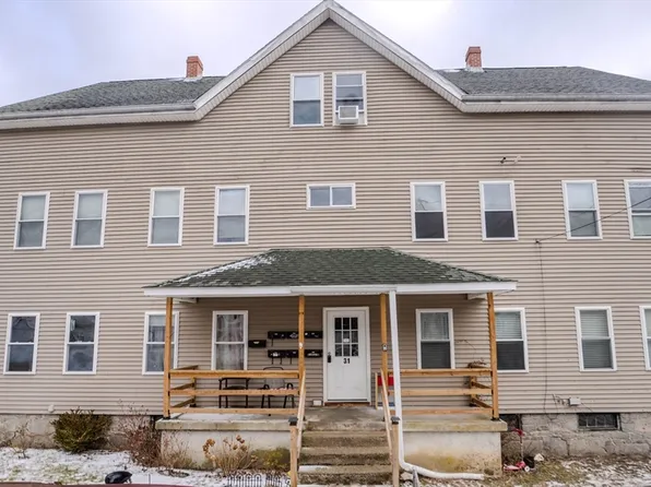 31 Central Ave, Dudley, MA 01571
