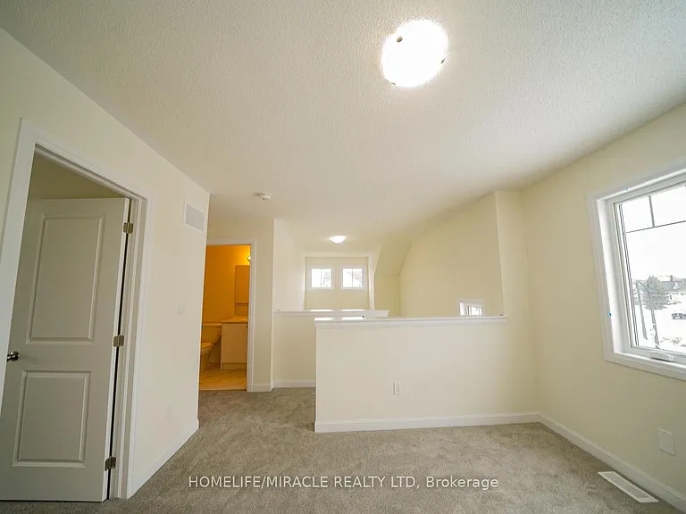 33 Country Club Dr — Photo 22