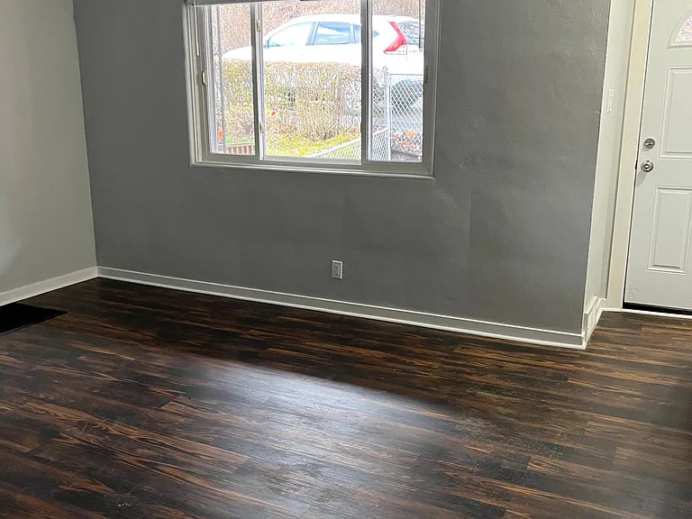 521 Ridge Ave — Photo 4