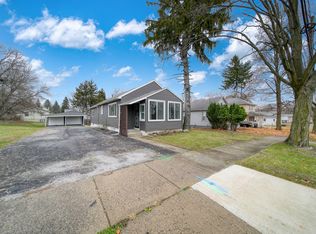 328 Adams St, Jackson, MI 49202