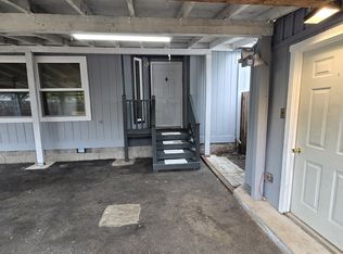 812 S 3rd St, Cottage Grove, OR 97424