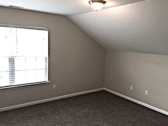 1523 Bradley Blvd — Photo 11