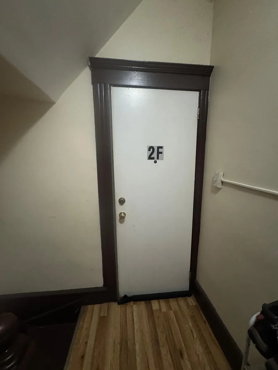 Building Photo - 179 Ray St #2F