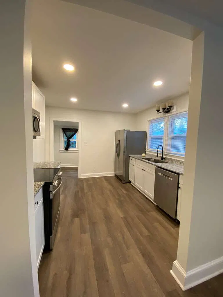 2 bed, 1100 sqft, $1,750 — Photo 2