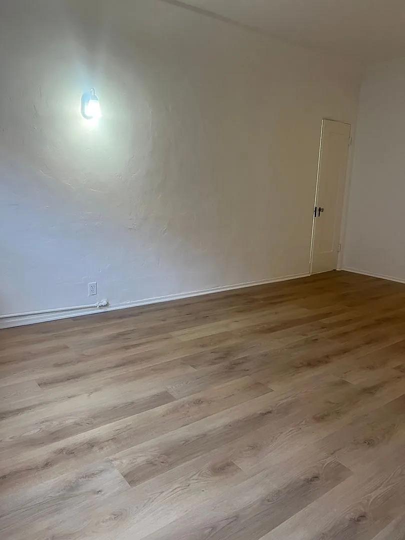 Mansfield Apartments — Photo 4
