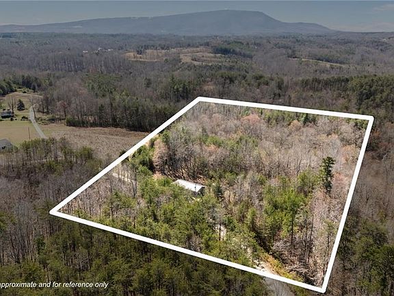 3rd image of 1202 Farm Rd