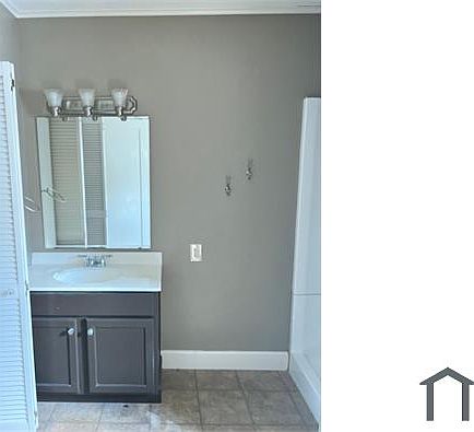 3rd image of 1336 W Lucas Dr