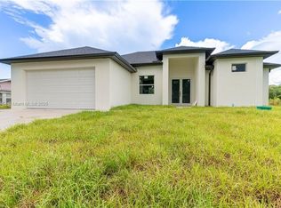 615 8th Ave, Lehigh Acres, FL 33972