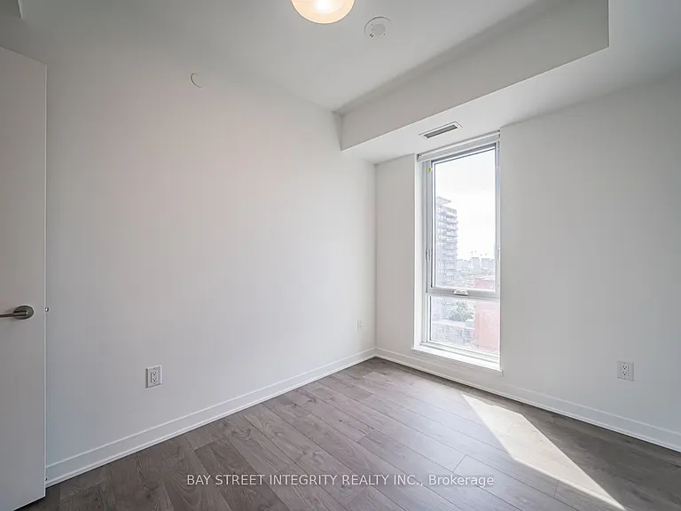 10 Oak St #903 — Photo 11
