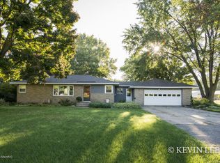 7410 Sunset Ave, Jenison, MI 49428