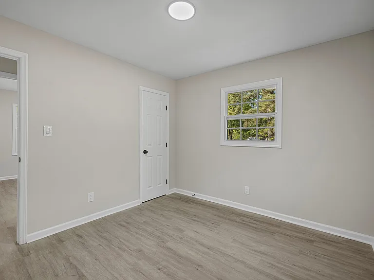 432 Springhill Dr — Photo 5